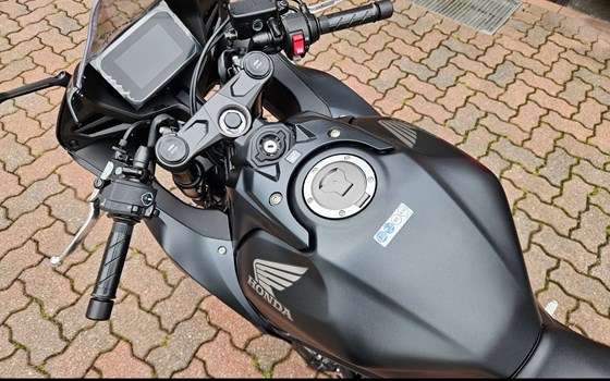 Gebrauchtmotorrad Honda CB650R - Bild 9