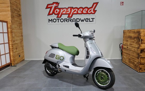 Neufahrzeug Vespa GTS 310 Edizione Ottantesimo - Bild 1