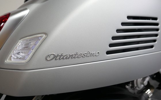 Neufahrzeug Vespa GTS 310 Edizione Ottantesimo - Bild 9