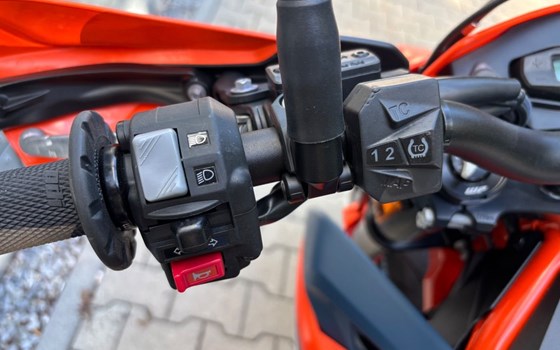 Gebrauchtmotorrad KTM 690 SMC R - Bild 13