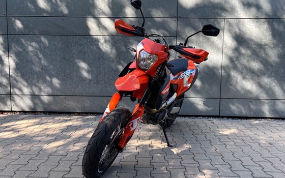Gebrauchtmotorrad KTM 690 SMC R - Bild 6