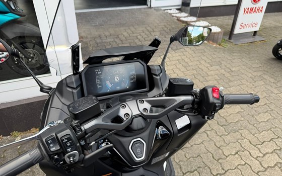 Gebrauchtmotorrad Yamaha TMAX Tech MAX - Bild 11