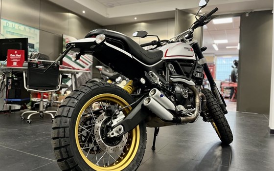 Gebrauchtmotorrad Ducati Scrambler Desert Sled - Bild 5