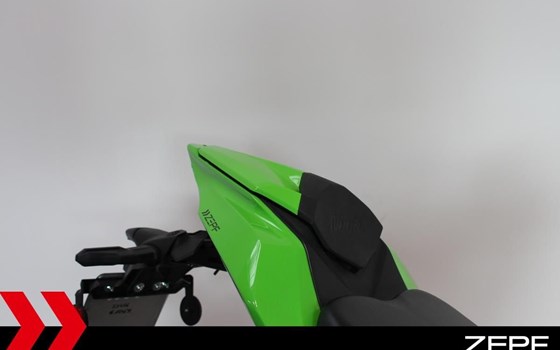 Gebrauchtmotorrad Kawasaki Ninja ZX-4RR - Bild 8