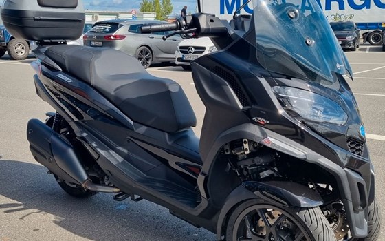 Gebrauchtmotorrad Piaggio MP3 400 - Bild 4