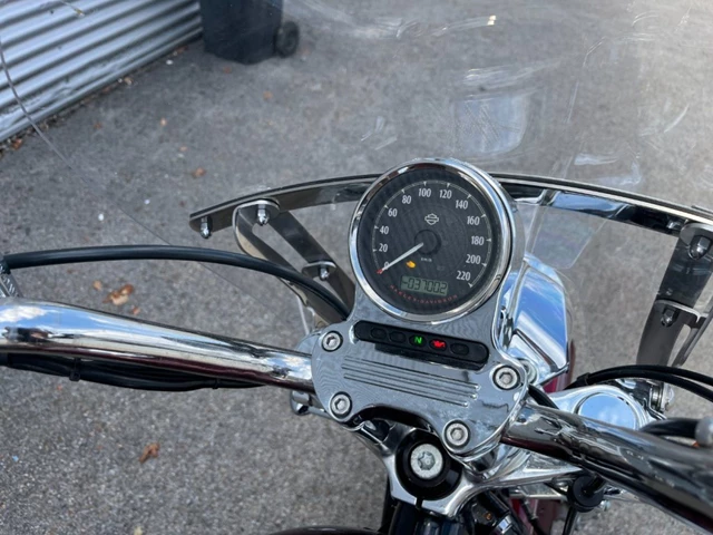 Harley-Davidson Sportster XL 1200T SuperLow (rot) - Bild 12