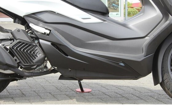 Gebrauchtmotorrad Honda Forza 125 - Bild 7
