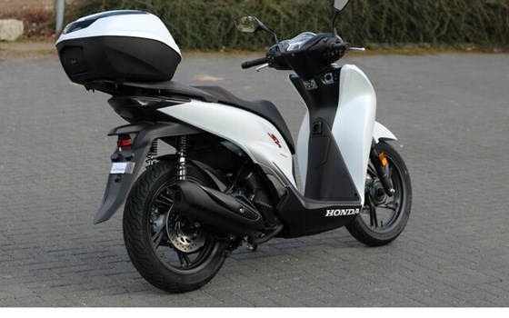 Gebrauchtmotorrad Honda SH150i - Bild 12