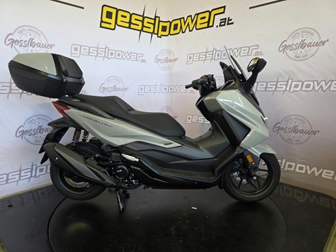 Honda Forza 350