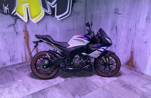 Gebrauchtmotorrad Aprilia Tuono 125