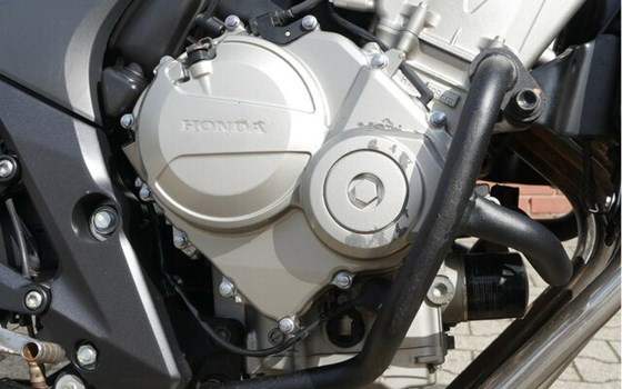 Gebrauchtmotorrad Honda CBF 600 - Bild 4