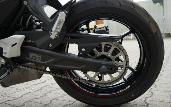 Gebrauchtmotorrad Kawasaki Z650 - Bild 8