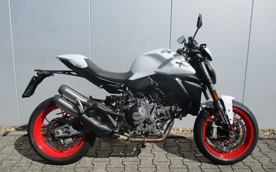 Gebrauchtmotorrad Ducati Monster + - Bild 3