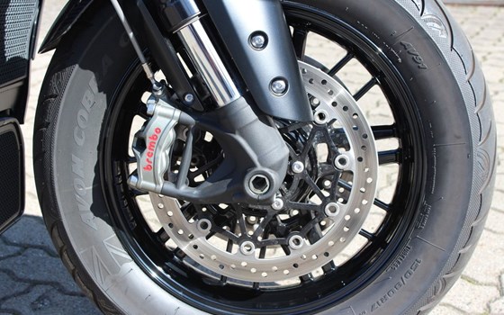 Gebrauchtmotorrad Triumph Rocket 3 GT Triple Black - Bild 10