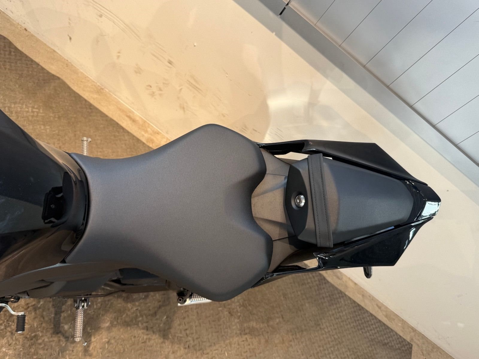 Yamaha R7