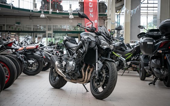 Gebrauchtmotorrad Kawasaki Z900 - Bild 3