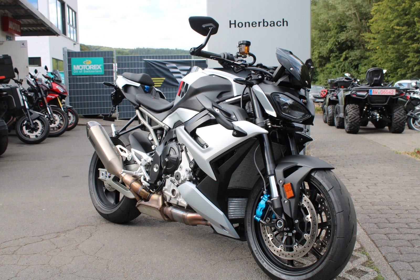 BMW M 1000 R