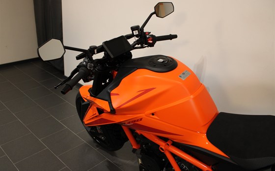 Gebrauchtmotorrad KTM 1390 Super Duke R EVO - Bild 14