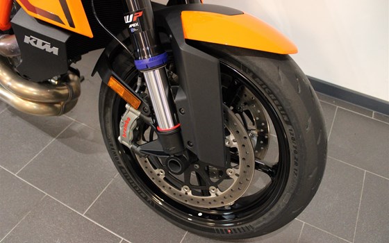 Gebrauchtmotorrad KTM 1390 Super Duke R EVO - Bild 9