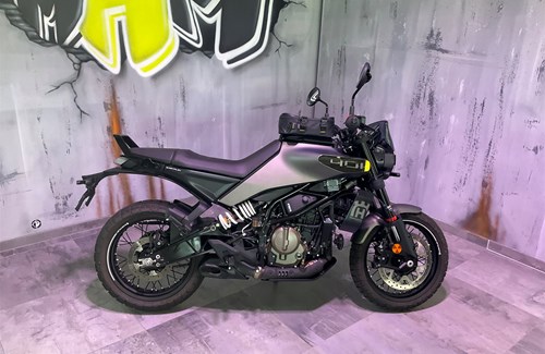 Gebrauchtmotorrad Husqvarna Svartpilen 401