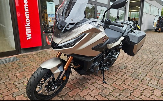 Gebrauchtmotorrad Honda NT1100 DCT Electronic Suspension - Bild 2