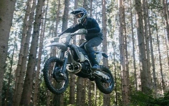 Neufahrzeug Husqvarna TE 300 PRO - Bild 6