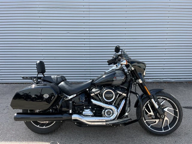 Harley-Davidson Softail Sport Glide FLSB (schwarz) - Bild 2