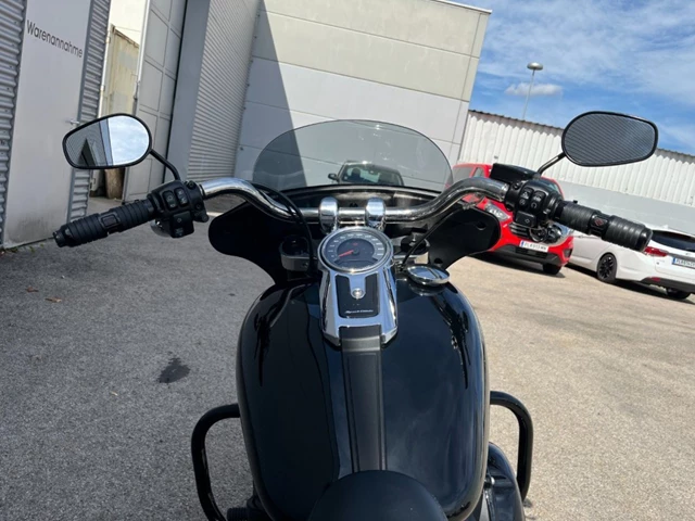 Harley-Davidson Softail Sport Glide FLSB (schwarz) - Bild 25