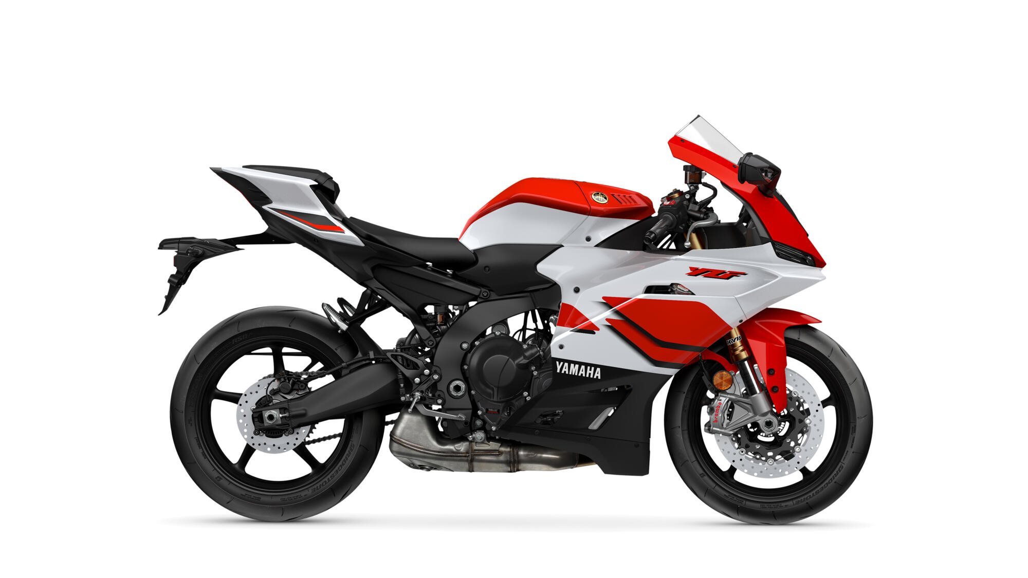 Yamaha R9