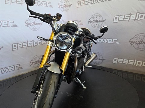 Triumph Speed Twin 1200 Cafe Racer Edition