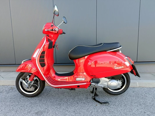 Vespa GTS 300 Super (Rosso Coraggioso) - Bild 2