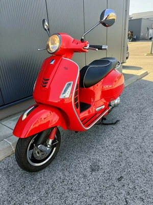 Vespa GTS 300 Super (Rosso Coraggioso) - Bild 5