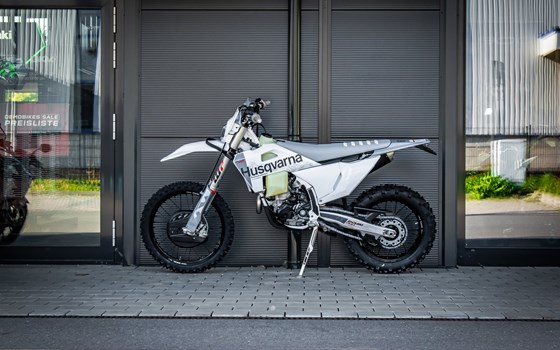 Neufahrzeug Husqvarna TE 300 PRO - Bild 4