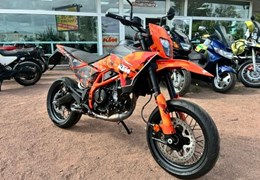 Neumotorrad KTM 390 SMC R