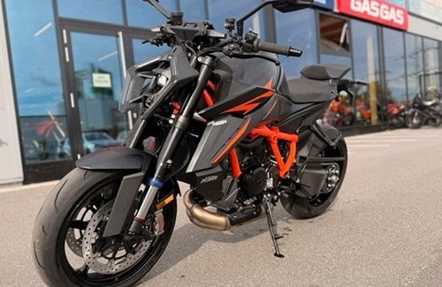 Gebrauchtmotorrad KTM 1390 Super Duke R EVO
