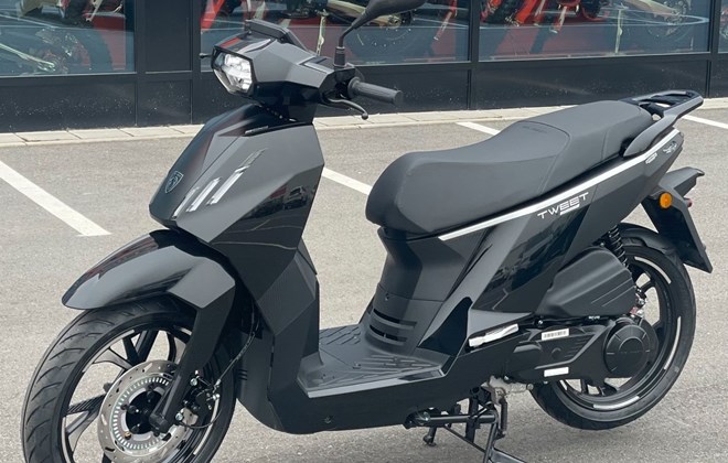 Peugeot Tweet 125