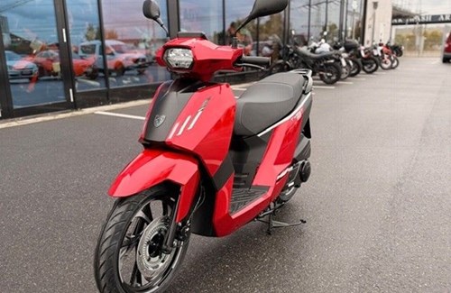 Neumotorrad Peugeot Tweet 125