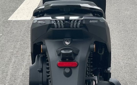 Neufahrzeug Peugeot Tweet 125 - Bild 4