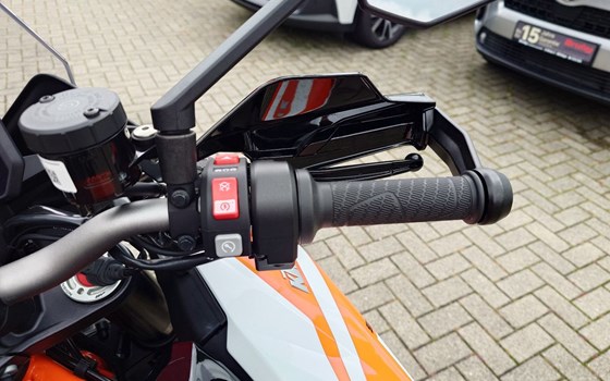 Gebrauchtmotorrad KTM 1290 Super Duke GT - Bild 12