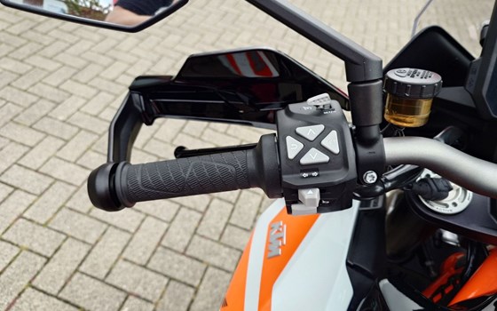 Gebrauchtmotorrad KTM 1290 Super Duke GT - Bild 13