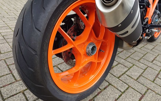 Gebrauchtmotorrad KTM 1290 Super Duke GT - Bild 20