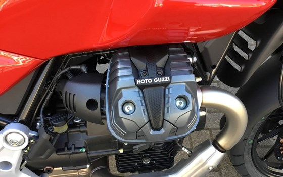 Neufahrzeug Moto Guzzi V85 Strada - Bild 17