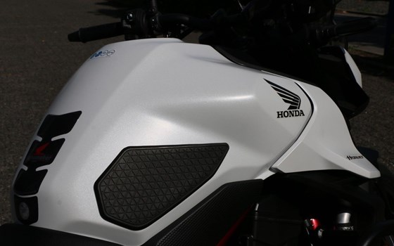 Gebrauchtmotorrad Honda CB750 Hornet - Bild 3