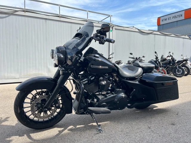 Harley-Davidson Touring Road King Special FLHRXS (schwarz) - Bild 10