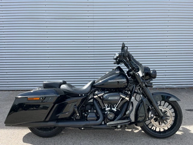 Harley-Davidson Touring Road King Special FLHRXS (schwarz) - Bild 2