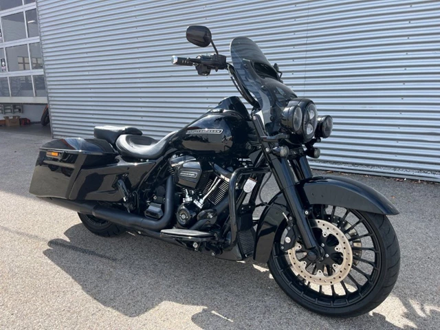 Harley-Davidson Touring Road King Special FLHRXS (schwarz) - Bild 4