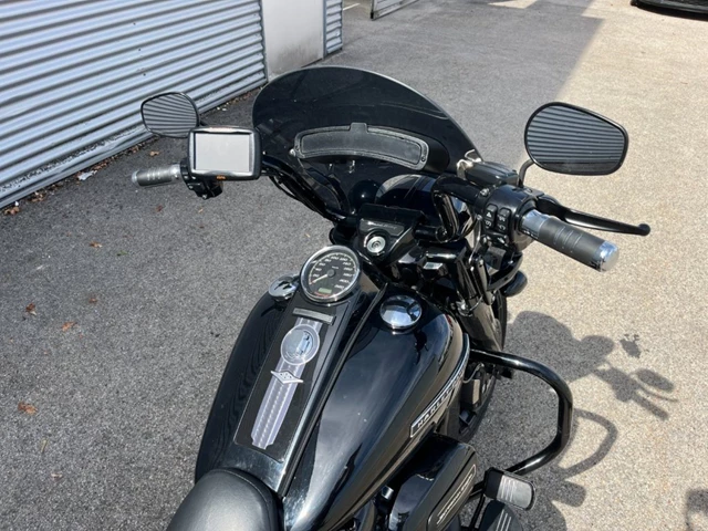 Harley-Davidson Touring Road King Special FLHRXS (schwarz) - Bild 5