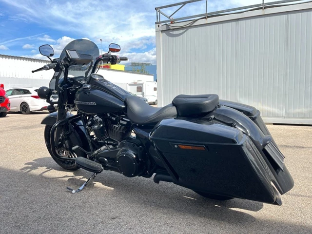 Harley-Davidson Touring Road King Special FLHRXS (schwarz) - Bild 9