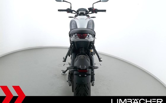 Gebrauchtmotorrad Triumph Trident 660 - Bild 16
