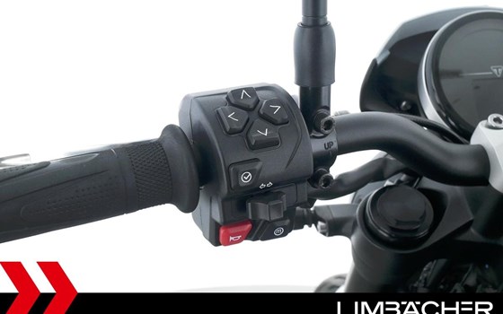 Gebrauchtmotorrad Triumph Trident 660 - Bild 19